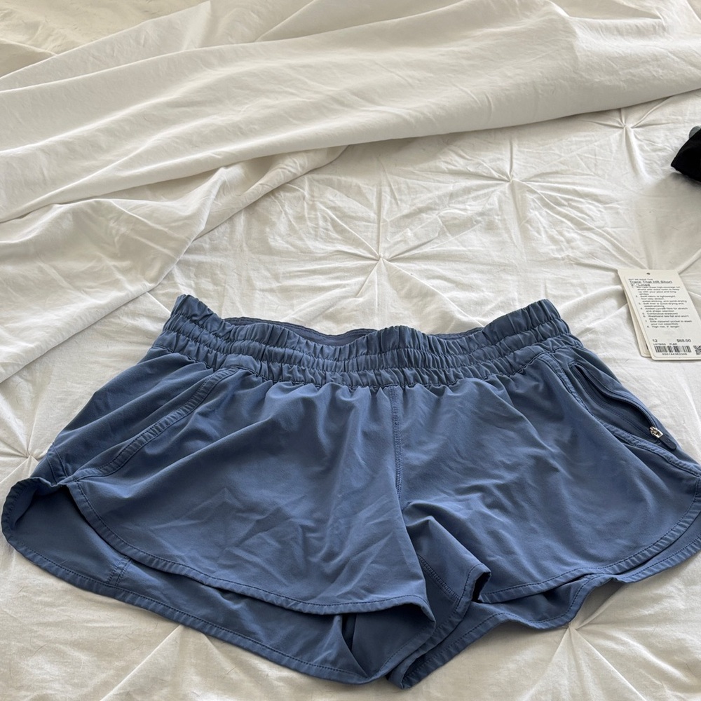 Lululemon tracker 4in blue short